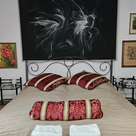 Mondaenes Nahe Alex In Villenlage Berlín