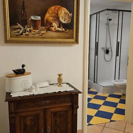 Mondaenes Nahe Alex In Villenlage * Berlín