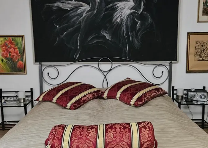 Mondaenes Nahe Alex In Villenlage Berlín