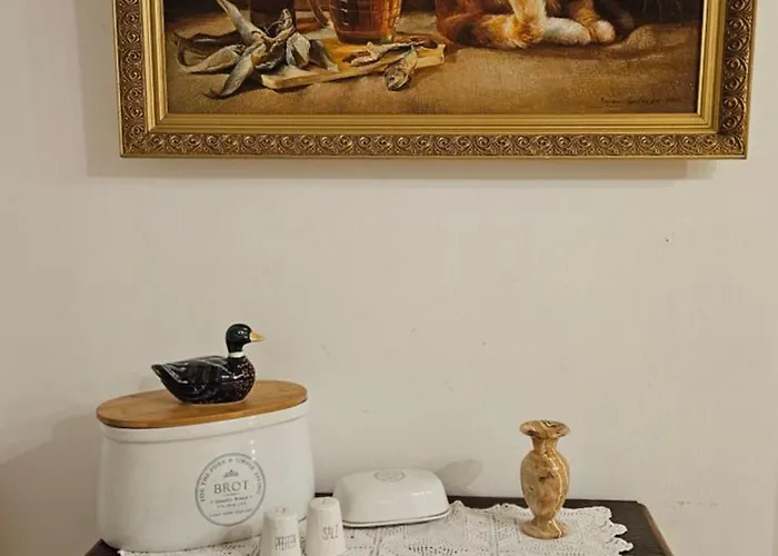 Mondaenes Nahe Alex In Villenlage